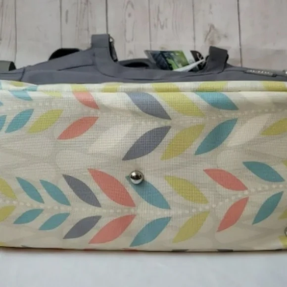 JJ Cole diaper bag - Picture 2 of 8